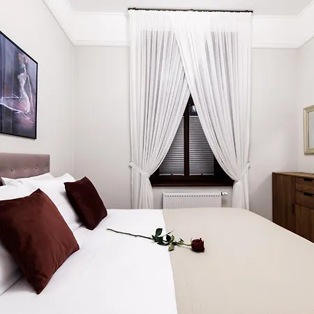 Family Ac Old Town Main Railway Station Διαμέρισμα *