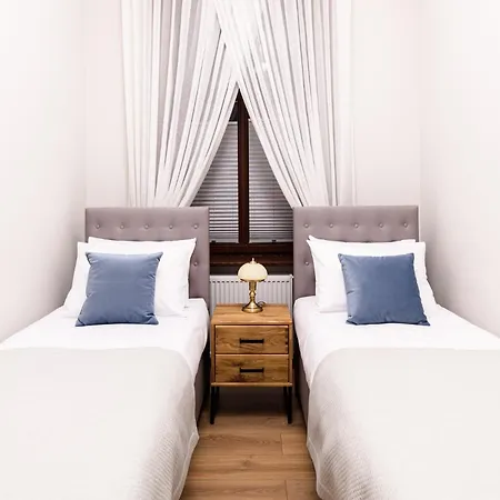 Διαμέρισμα Family Ac Old Town Main Railway Station *